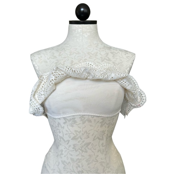 Victoria’s Secret Cream Eyelet Lace Bandeau Bralette Scalloped Strapless Size L - Picture 4 of 12